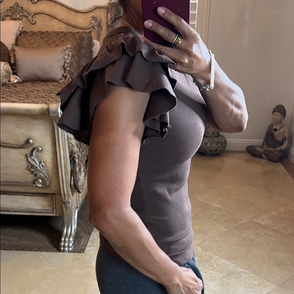 💕NWT Express Brown Short Sleeve Top with Puff Shoulders💕 - Picture 2 of 5
